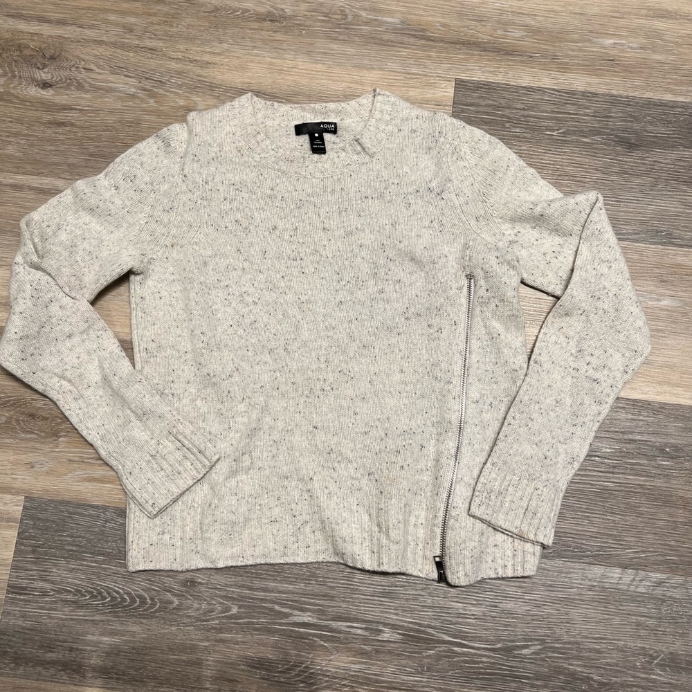 Aqua Cashmere sweater size xs